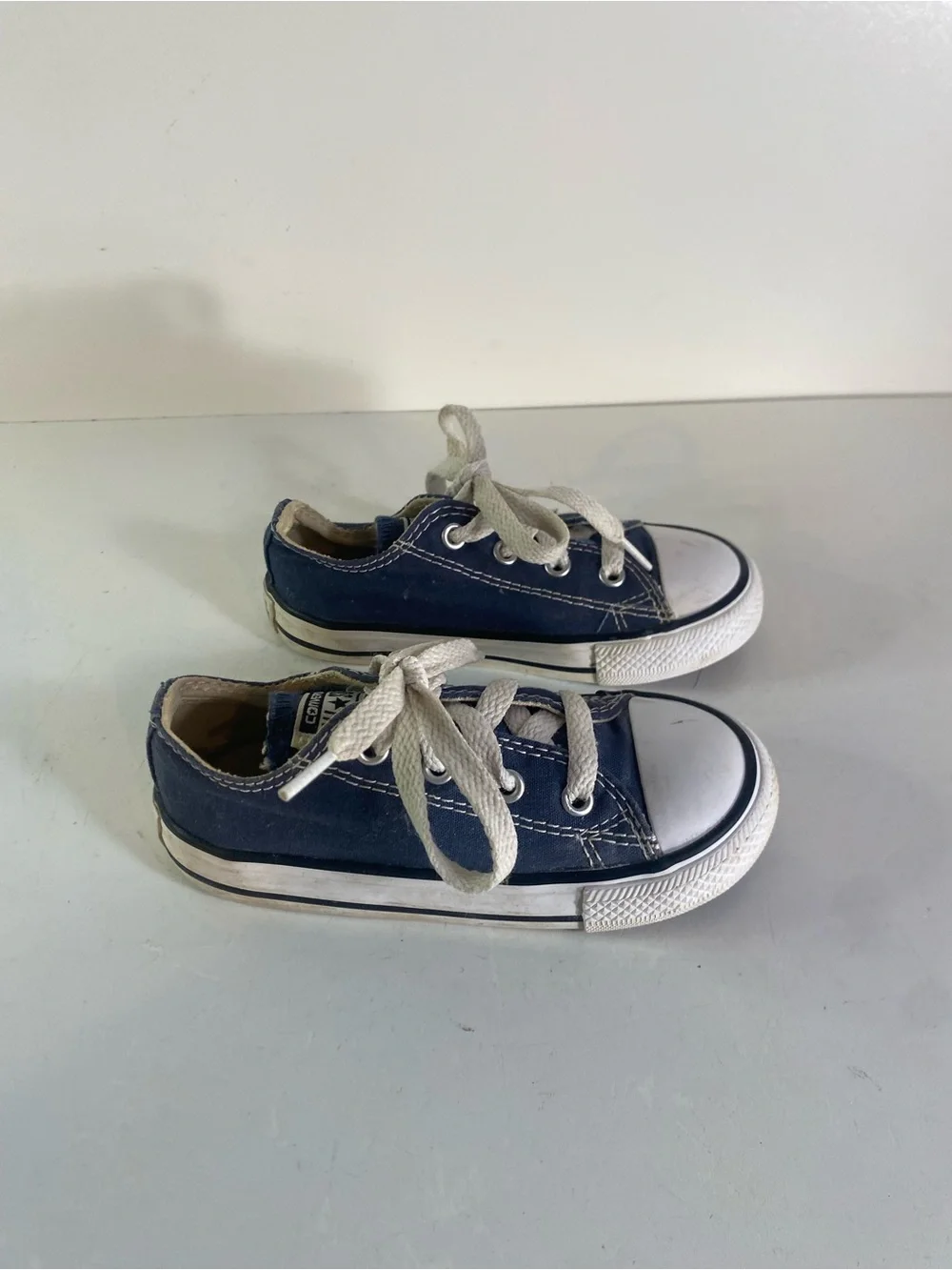 Converse Infant/Toddler Chuck Taylor All Star Low Top Size 8